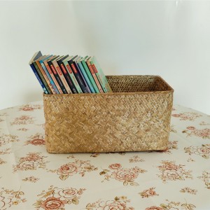 手織編みの広がりのバスケット